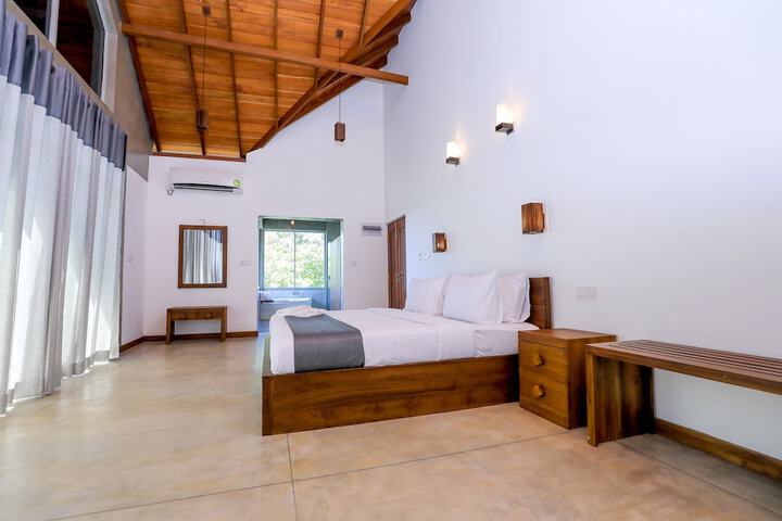 Room 5 of 26