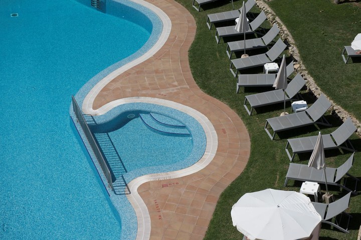 Pools & Facilities