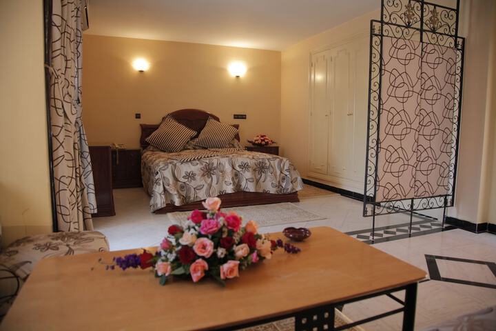 Room 4 of 24
