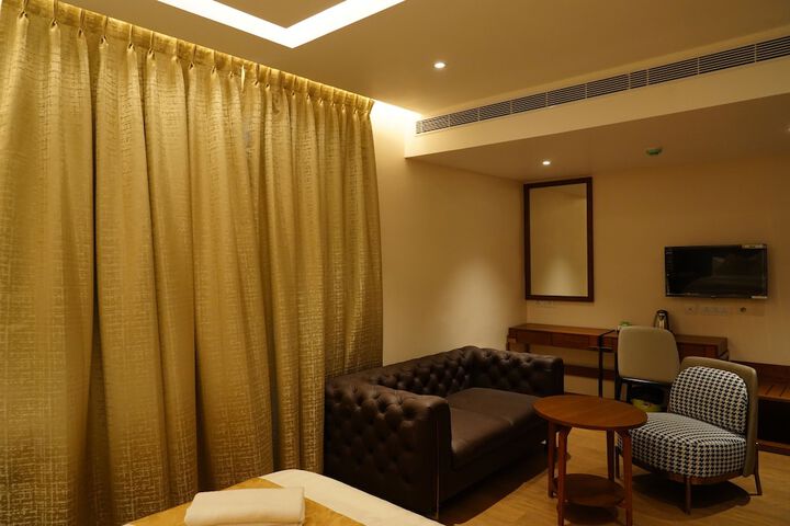 Room 44 of 87