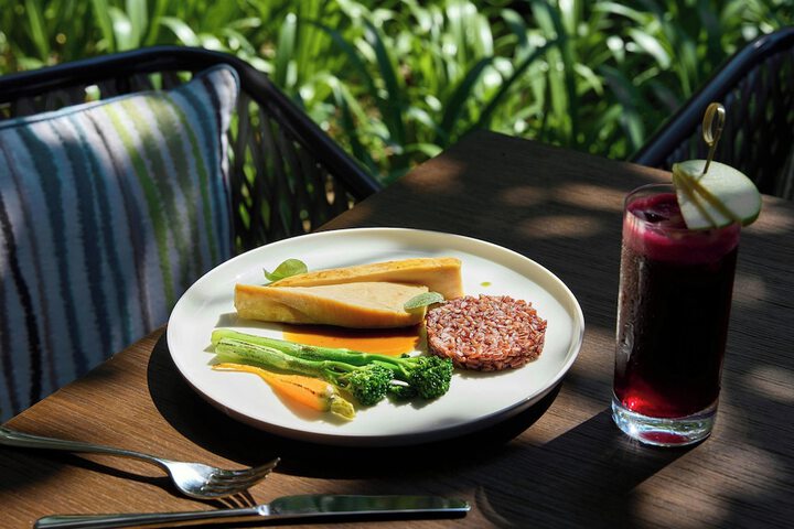Dining 210 of 320