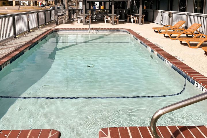 Pool 51 of 74