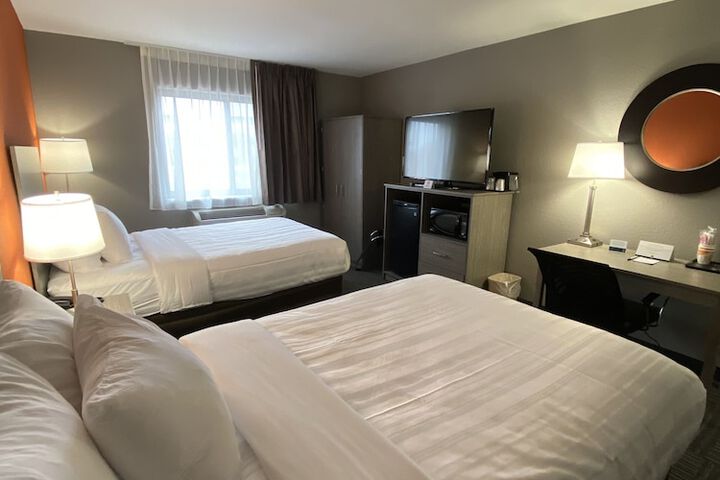 1 Double Bed Accessible (4 of 44)