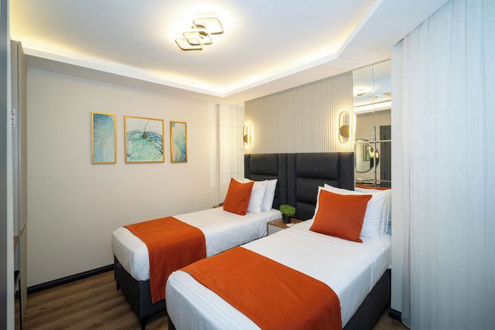 Room 10 of 60