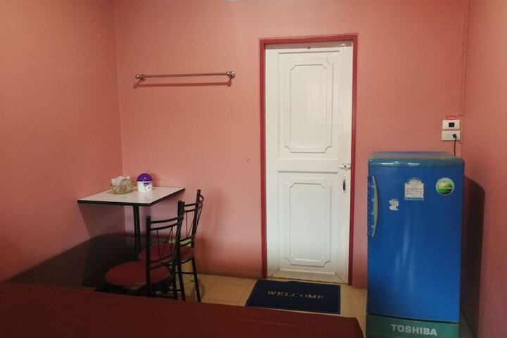 Room 14 of 32