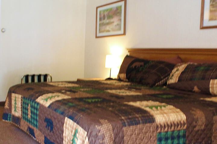 Room 3 of 20