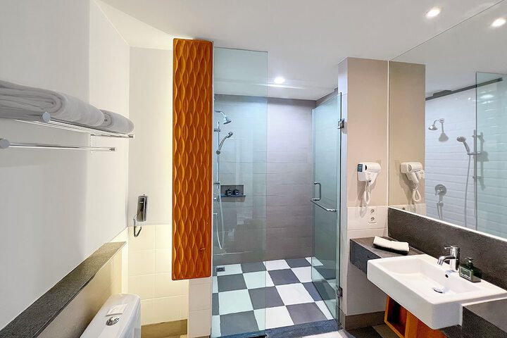 Clean Restrooms