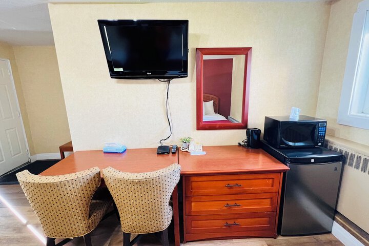 Room 14 of 30