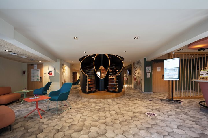 Lobby Entry