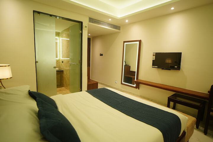 Room 19 of 111