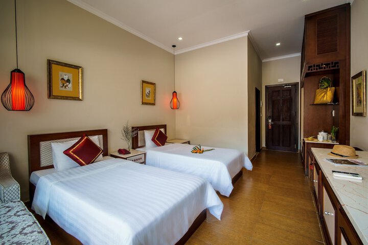 Room 2 of 71
