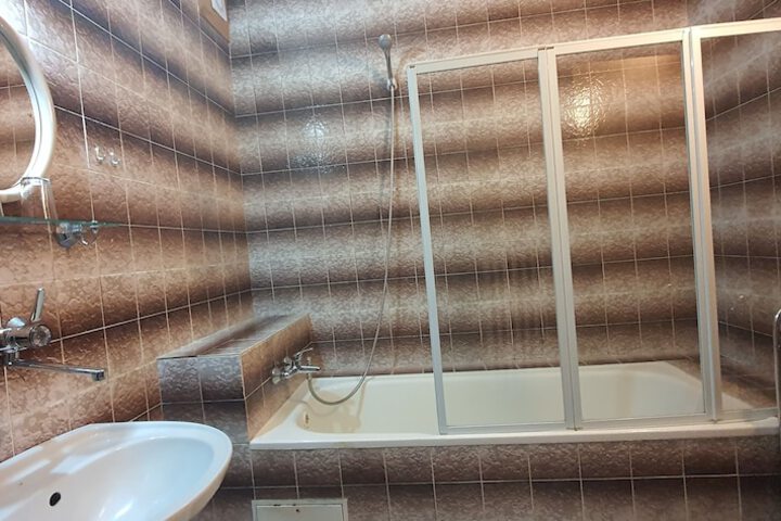Room 16 of 22