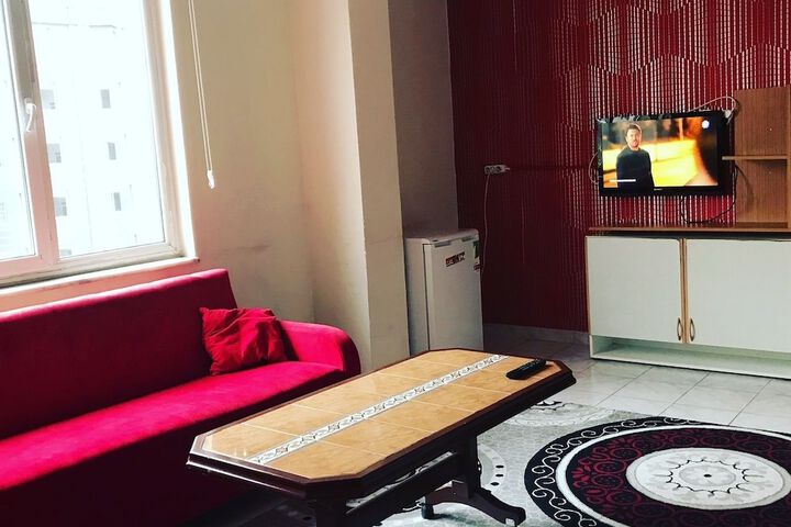 Room 8 of 12