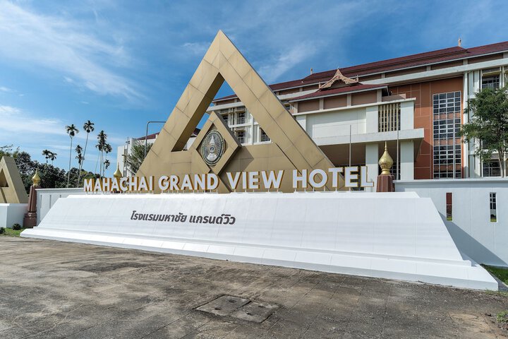 Exterior of Mahachai Grand View