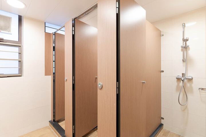 Room 11 of 15