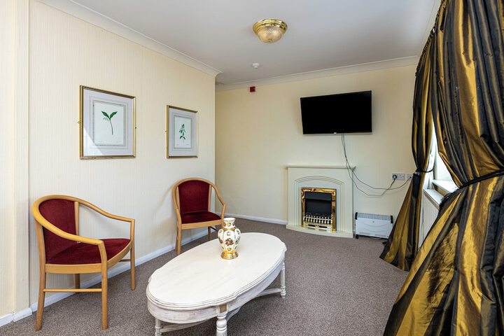 Room 16 of 148