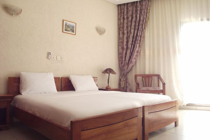 Room 4 of 41