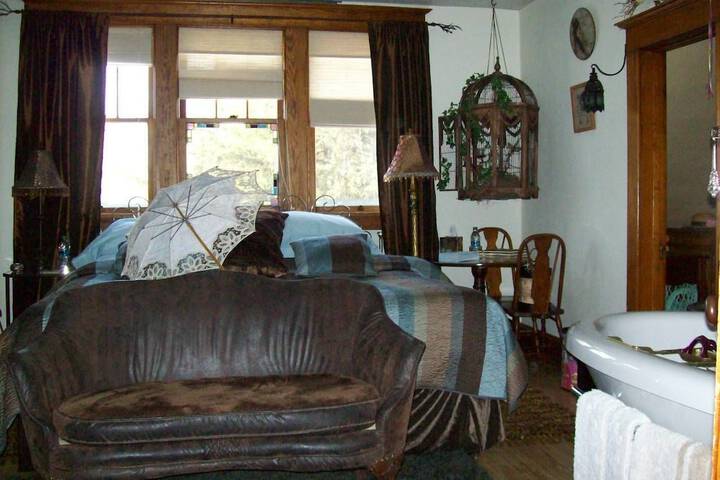 Room 29 of 40