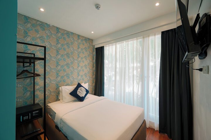 Room 20 of 65
