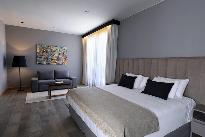 Room 5 of 19