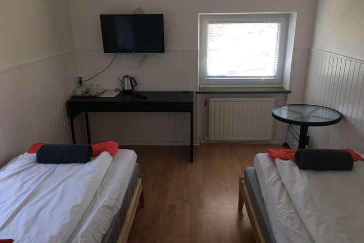 Room 6 of 50