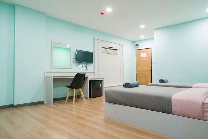 Room 8 of 23