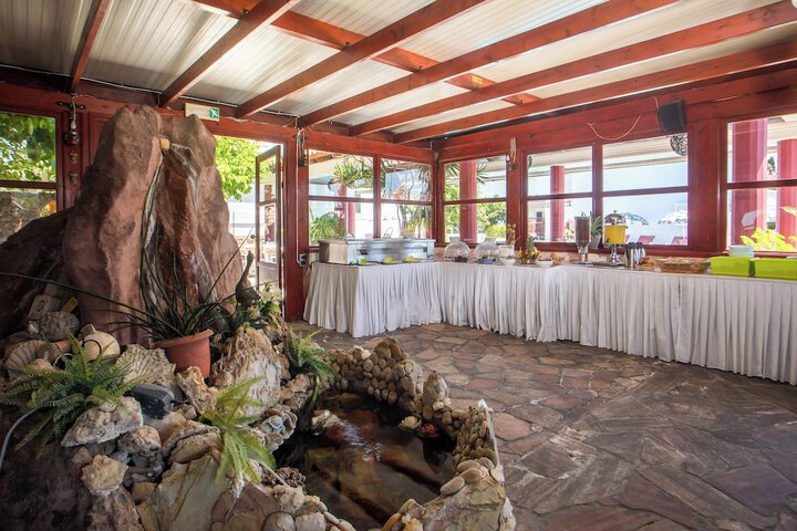 Dining 102 of 151