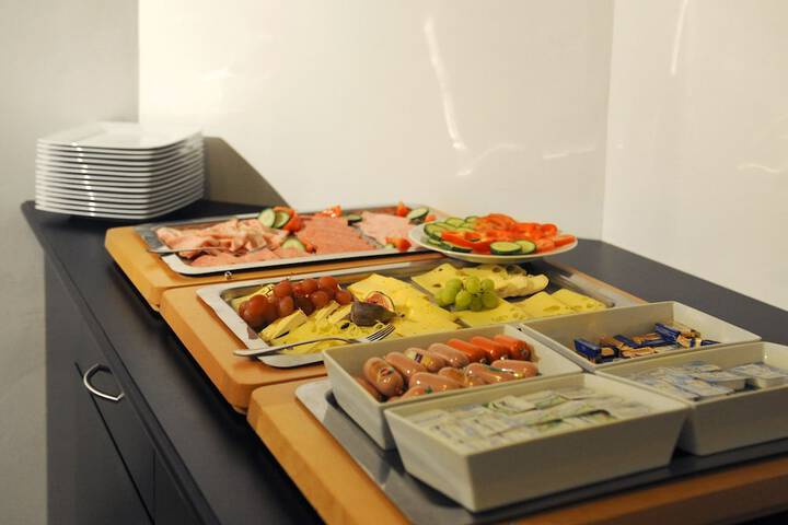 Breakfast/Coffee Service 43 of 60