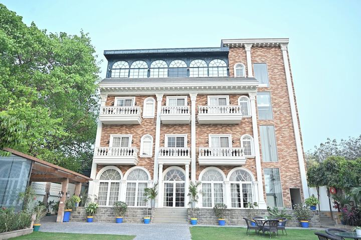 Hotel 145 of 161