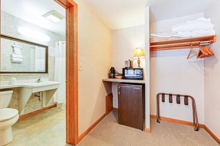 Room 7 of 47