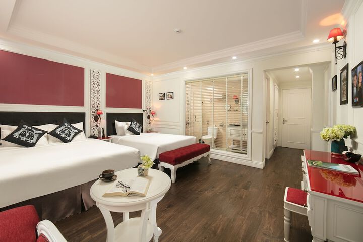 Room 18 of 48