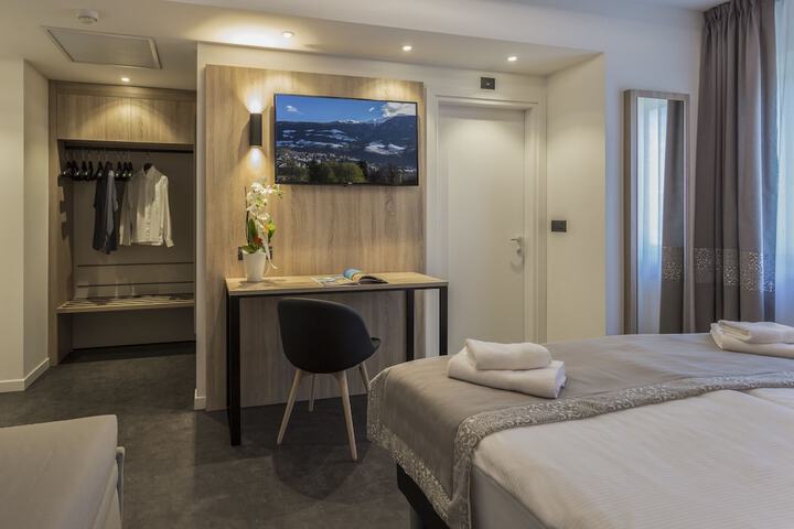 Room 20 of 50
