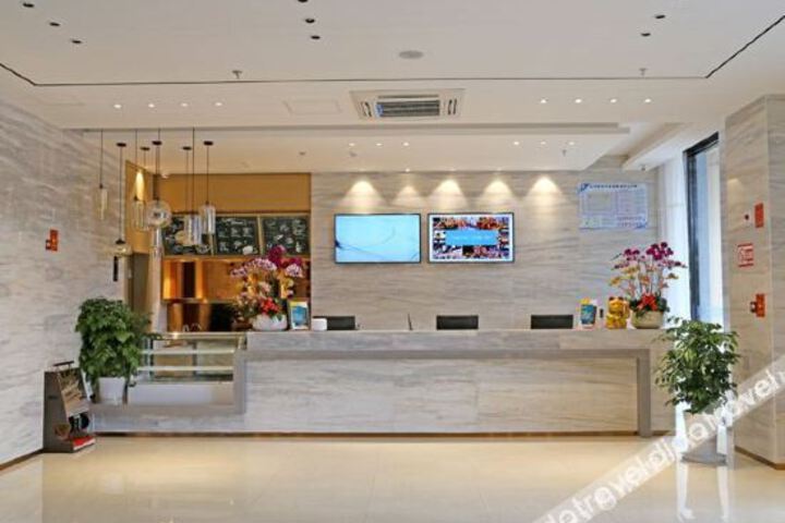 Hotel Interior 4 of 14