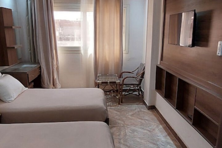 Room 4 of 30