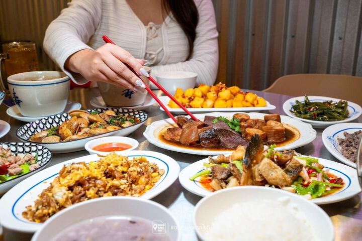 Dining 64 of 83
