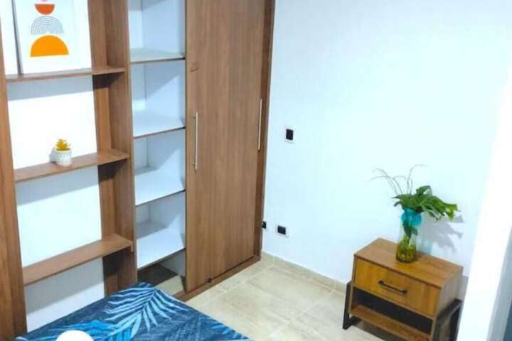 Room 2 of 10