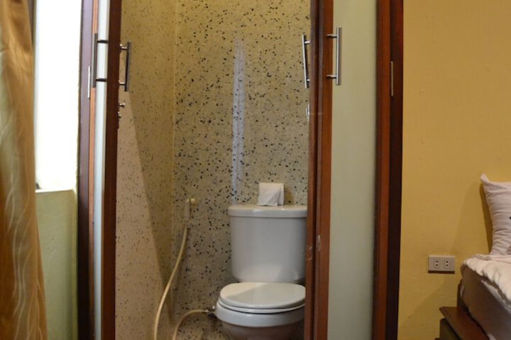 Room 10 of 57