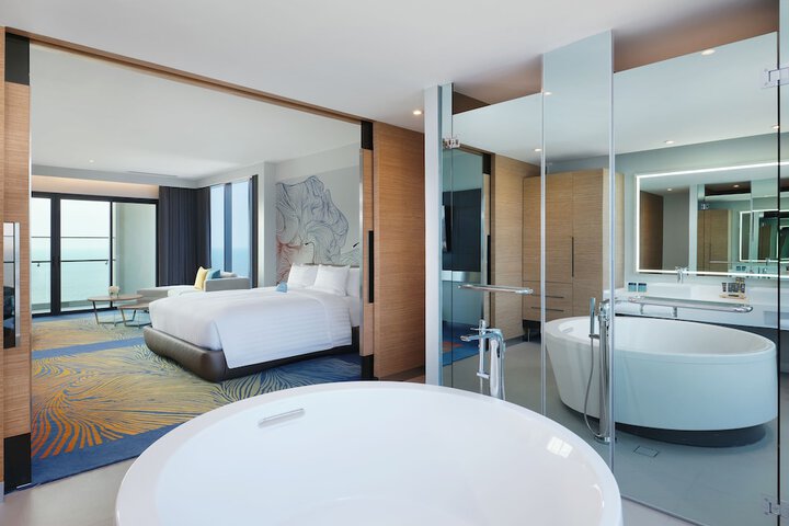 Room 21 of 46