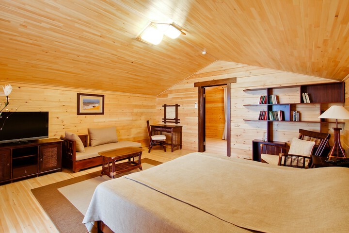 Room 6 of 45