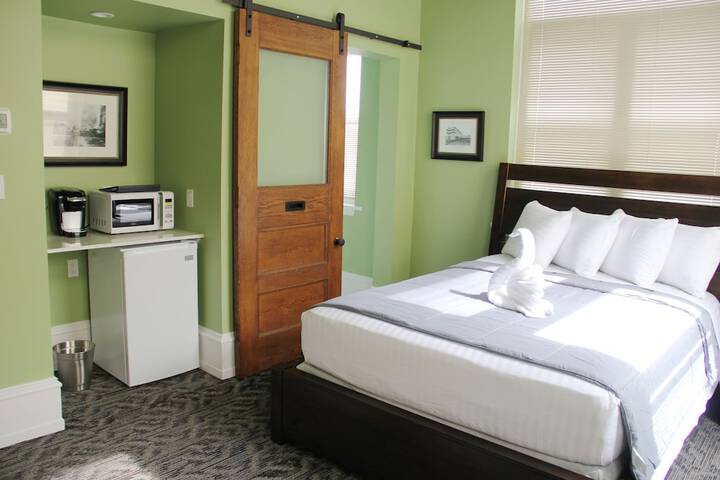 Premium Double Room Private Bathroom City View 205 Council Room (48 of 132)