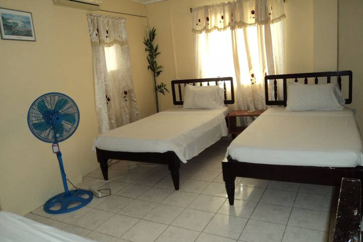 Room 5 of 13