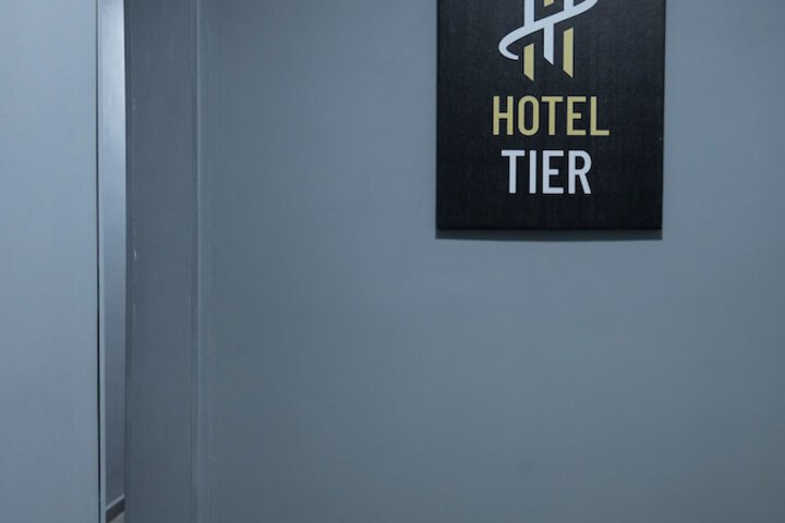 Hotel 2 of 107