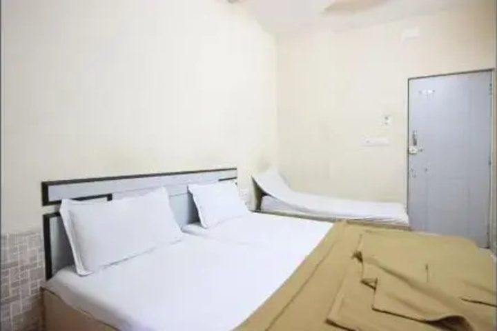Room 5 of 7