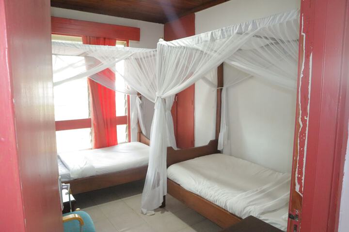 Room 3 of 22