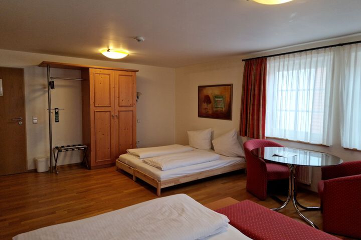Room 30 of 52