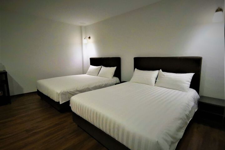 Room 18 of 46