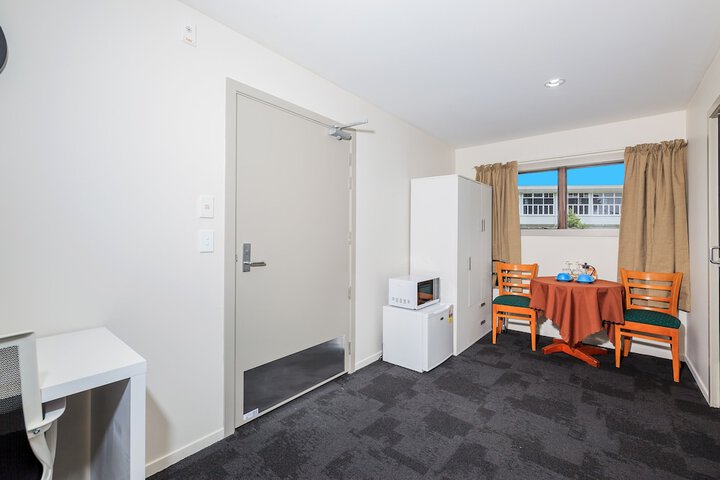Room 11 of 24