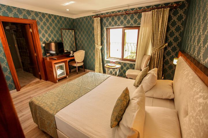 Room 47 of 158