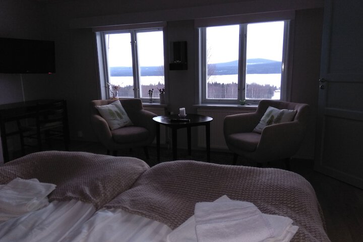 Room 15 of 36