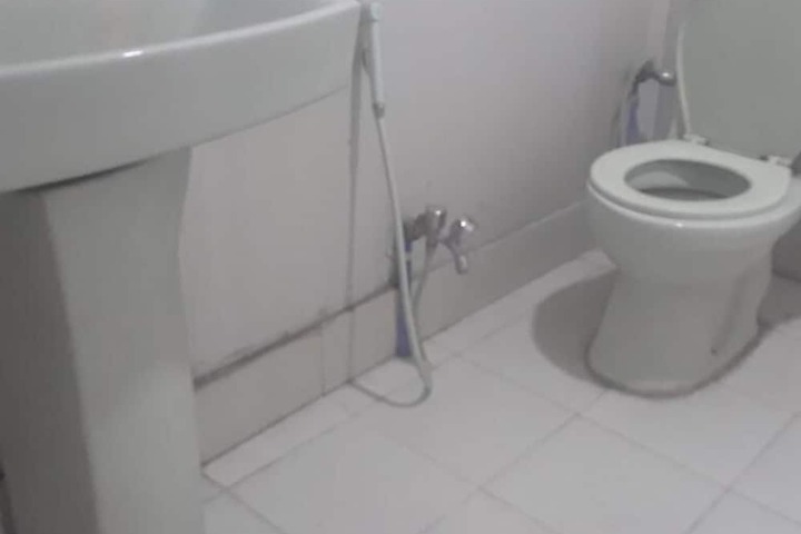 Room 14 of 25